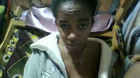 Snapshot of angelettee chatting on 06/09/26, 04:24 Angelettee online show from 06/09/26, 04:24
