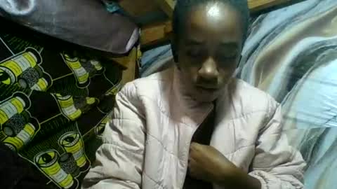 Snapshot of angelettee chatting on 06/10/26, 06:45 Angelettee online show from 06/10/26, 06:45