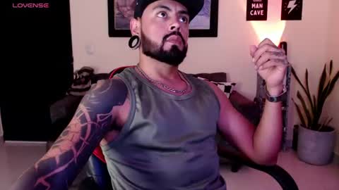 Snapshot of angelfade666 chatting on 06/16/26, 05:32 Miguel Angel online show from 06/16/26, 05:32