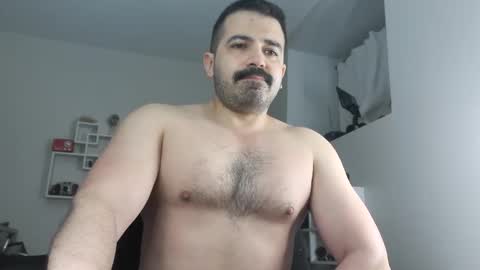 Snapshot of angelfusco chatting on 04/18/26, 04:05 Angel Fusco online show from 04/18/26, 04:05