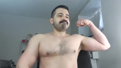 Snapshot of angelfusco chatting on 04/19/26, 04:39 Angel Fusco online show from 04/19/26, 04:39