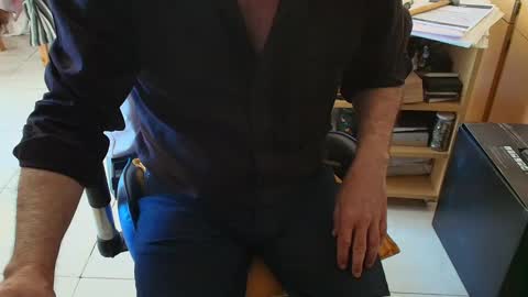 Snapshot of angelgarcia269 chatting on 10/26/25, 12:11 angelgarcia269 online show from 10/26/25, 12:11