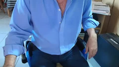 Snapshot of angelgarcia269 chatting on 10/31/25, 09:16 angelgarcia269 online show from 10/31/25, 09:16