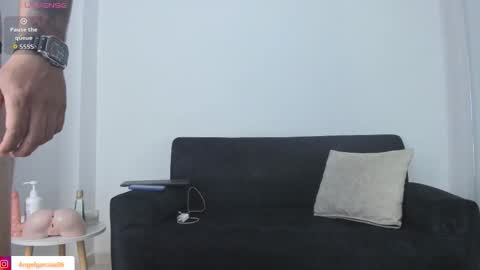 Snapshot of angelgarcia_2 chatting on 09/28/25, 10:15 Angel online show from 09/28/25, 10:15