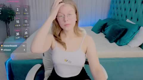 Snapshot of angeli_eyes chatting on 11/07/25, 03:56 Ksenia online show from 11/07/25, 03:56