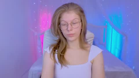 Snapshot of angeli_eyes chatting on 11/30/25, 03:38 Ksenia online show from 11/30/25, 03:38