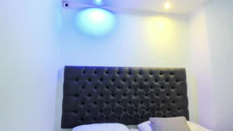 Angeli online show from 09/25/25, 10:52