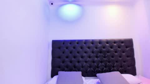 Angeli online show from 10/30/25, 10:27