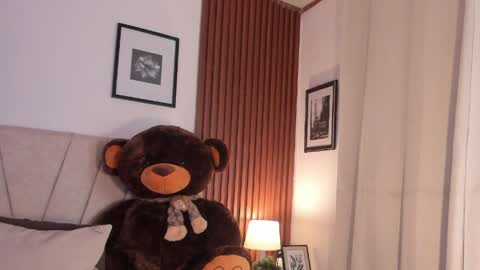 Snapshot of angeli_sexi chatting on 04/09/26, 01:49 Carolina online show from 04/09/26, 01:49