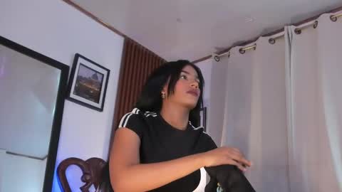 Snapshot of angeli_sexi chatting on 04/17/26, 01:30 Carolina online show from 04/17/26, 01:30