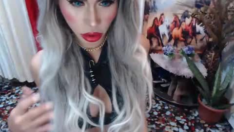DIVINE ANGEL online show from 02/22/25, 01:11