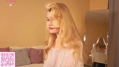 Snapshot of angelic_pricess chatting on 01/09/26, 01:08 Emma online show from 01/09/26, 01:08