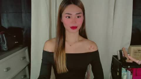 Snapshot of angelic_sex chatting on 06/17/26, 12:40 Angelica online show from 06/17/26, 12:40
