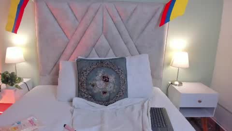 Angelica Cross online show from 06/17/26, 08:43