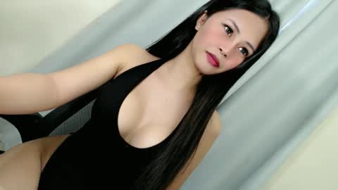 Snapshot of angelica_fuckdoll chatting on 12/15/25, 05:12 angelica online show from 12/15/25, 05:12