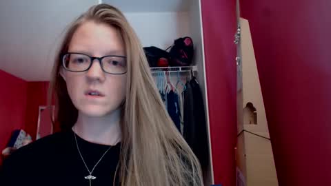 Snapshot of angelicangel3 chatting on 09/16/25, 06:31 AngelicAngel online show from 09/16/25, 06:31