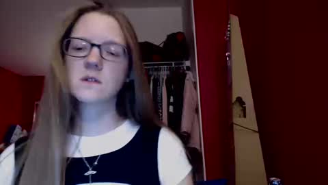 Snapshot of angelicangel3 chatting on 10/18/25, 05:43 AngelicAngel online show from 10/18/25, 05:43