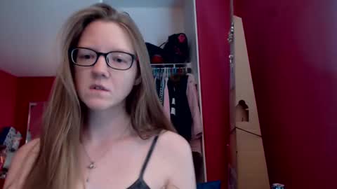 Snapshot of angelicangel3 chatting on 11/04/25, 06:07 AngelicAngel online show from 11/04/25, 06:07