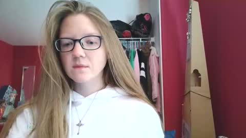 Snapshot of angelicangel3 chatting on 11/20/25, 06:29 AngelicAngel online show from 11/20/25, 06:29