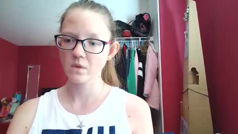 Snapshot of angelicangel3 chatting on 11/24/25, 07:46 AngelicAngel online show from 11/24/25, 07:46