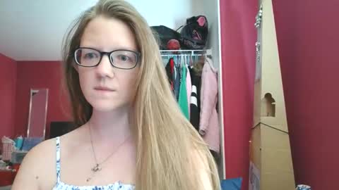 Snapshot of angelicangel3 chatting on 11/26/25, 07:26 AngelicAngel online show from 11/26/25, 07:26