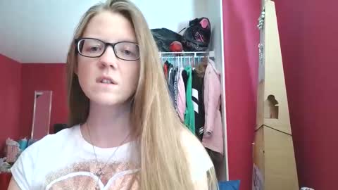 Snapshot of angelicangel3 chatting on 12/01/25, 07:52 AngelicAngel online show from 12/01/25, 07:52