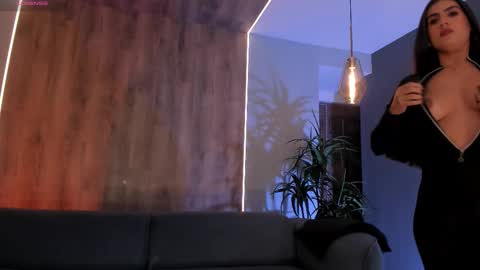 Snapshot of angelicavega_ chatting on 10/16/25, 08:43 Angelica Vega online show from 10/16/25, 08:43