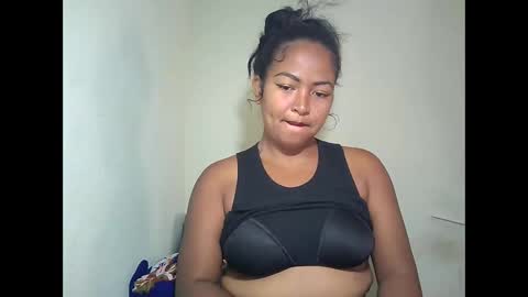 angelice33 online show from 12/17/25, 06:19