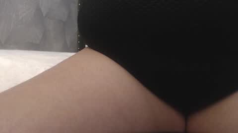 Snapshot of angelick_bo chatting on 10/24/25, 03:58 angelick_bo online show from 10/24/25, 03:58