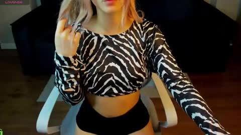 Angelina online show from 04/17/26, 01:19