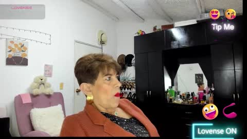 Angelina online show from 11/28/25, 09:39