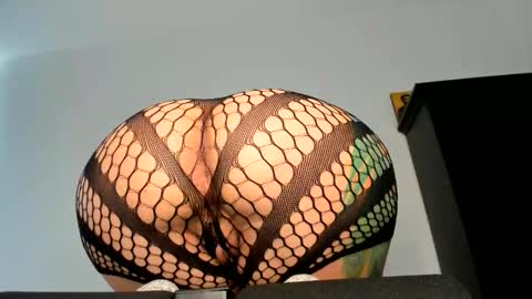 Angelina online show from 10/28/25, 09:02