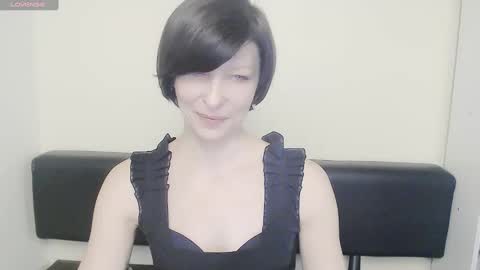 Angelina online show from 02/12/25, 10:56