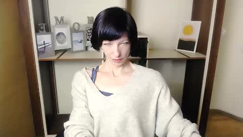 Snapshot of angelinalov_ chatting on 09/15/25, 06:35 Angelina online show from 09/15/25, 06:35