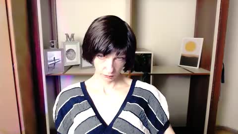 Snapshot of angelinalov_ chatting on 10/02/25, 06:31 Angelina online show from 10/02/25, 06:31