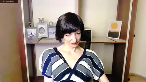 Snapshot of angelinalov_ chatting on 10/07/25, 06:54 Angelina online show from 10/07/25, 06:54