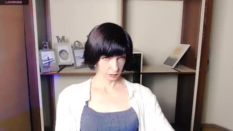 Snapshot of angelinalov_ chatting on 10/13/25, 06:57 Angelina online show from 10/13/25, 06:57