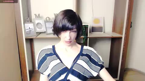 Snapshot of angelinalov_ chatting on 10/16/25, 06:36 Angelina online show from 10/16/25, 06:36