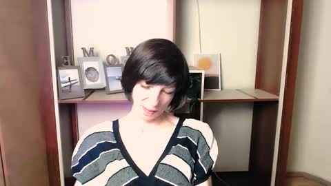 Snapshot of angelinalov_ chatting on 11/07/25, 08:25 Angelina online show from 11/07/25, 08:25