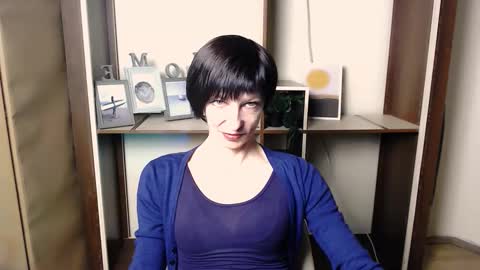 Snapshot of angelinalov_ chatting on 11/18/25, 07:35 Angelina online show from 11/18/25, 07:35