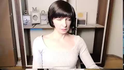 Angelina online show from 06/14/26, 06:59