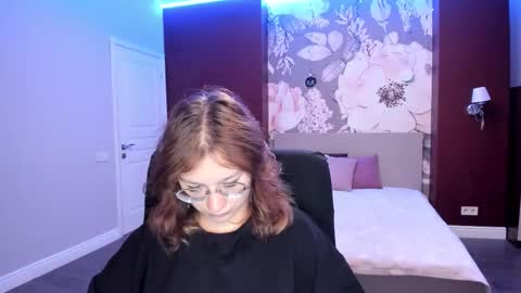 Snapshot of angelinalow chatting on 09/08/25, 06:29 AngelinaLow online show from 09/08/25, 06:29