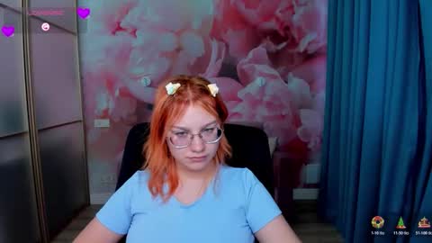 Snapshot of angelinalow chatting on 11/27/25, 01:02 AngelinaLow online show from 11/27/25, 01:02