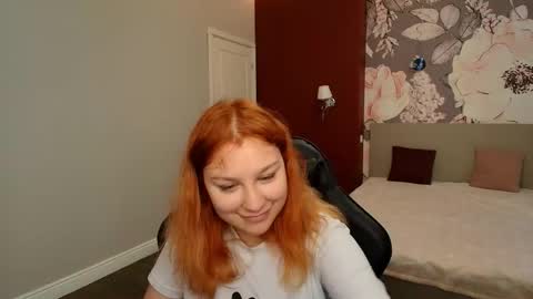 AngelinaLow online show from 06/02/26, 11:23
