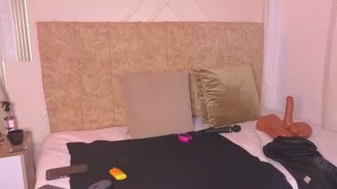 angelinarouse_ online show from 06/21/26, 03:58