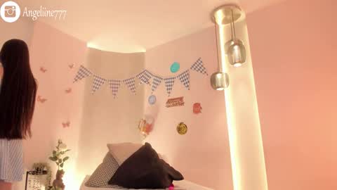 Snapshot of angeline777 chatting on 10/03/25, 11:40 Angeline online show from 10/03/25, 11:40