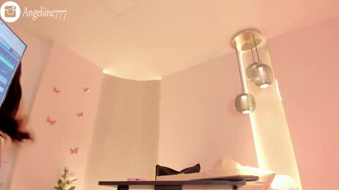 Snapshot of angeline777 chatting on 10/20/25, 01:22 Angeline online show from 10/20/25, 01:22