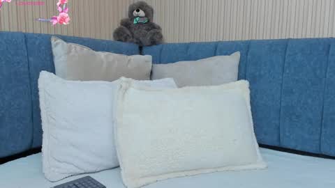 Snapshot of angeline__cute chatting on 10/06/25, 02:25 angeline online show from 10/06/25, 02:25
