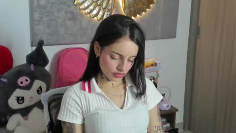 Angeline Smith  online show from 11/14/25, 06:01