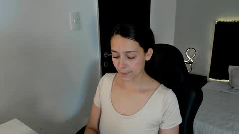 angeline_davies online show from 11/18/25, 02:06